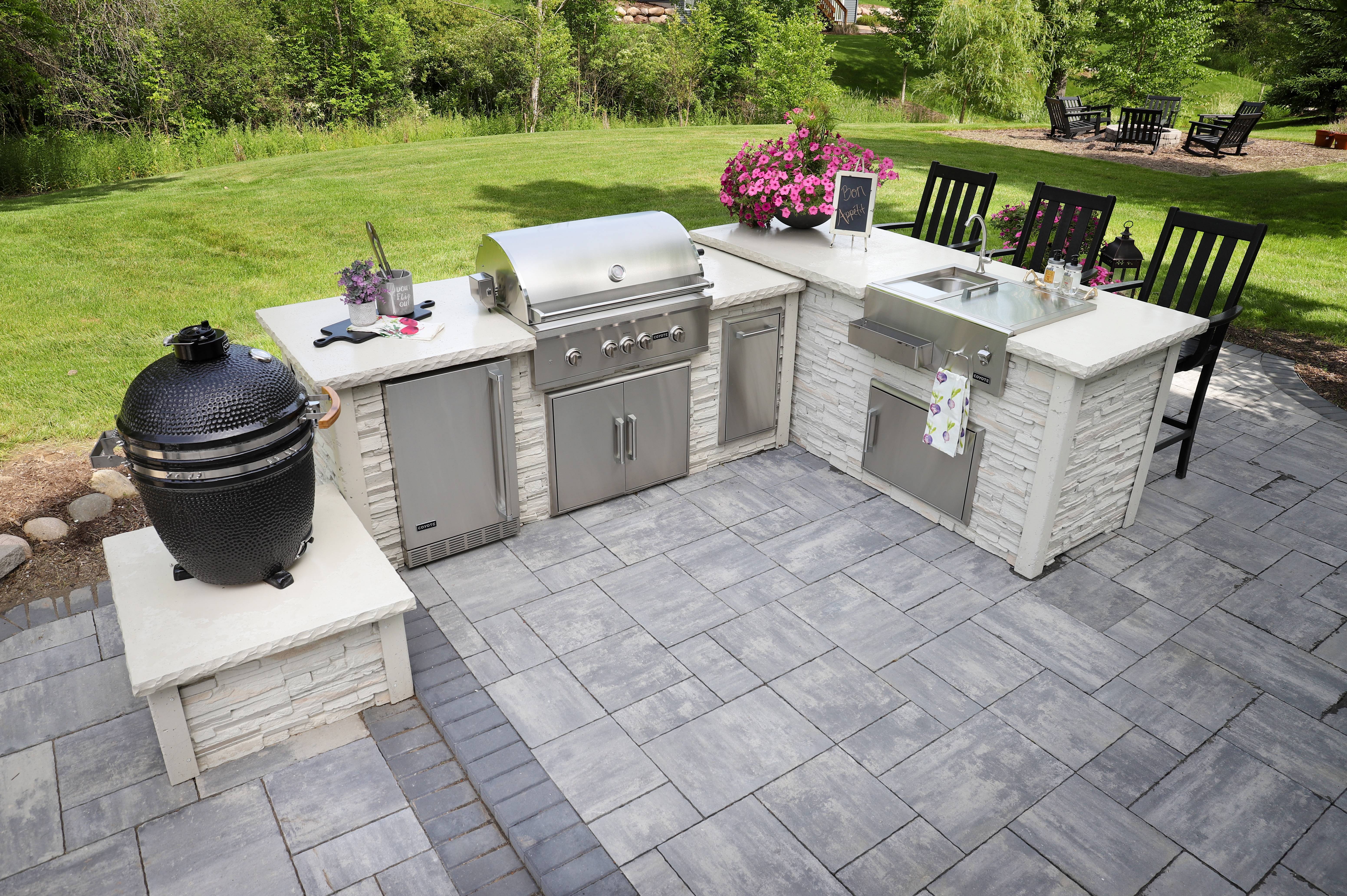 Outdoor Kitchen Must-haves for cooking al fresco